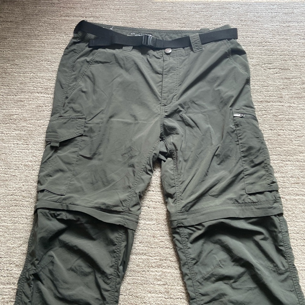 Columbia pants. Can be use as shorts too! Great condition